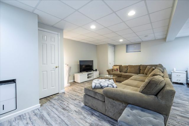 3056 Valentine Place, Wantagh, NY 11793