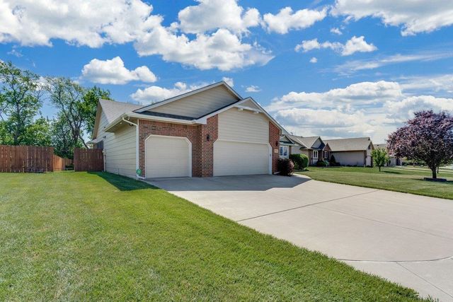 8722 E BLADE CT, Wichita, KS 67226