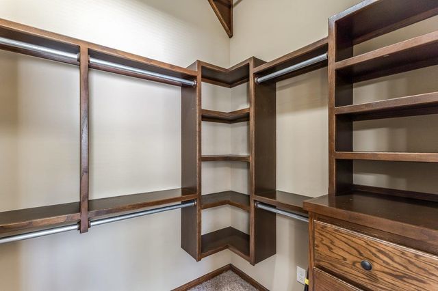 8722 E BLADE CT, Wichita, KS 67226