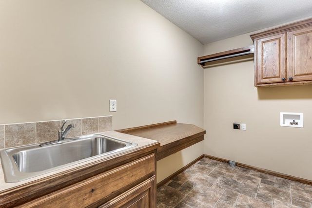 8722 E BLADE CT, Wichita, KS 67226
