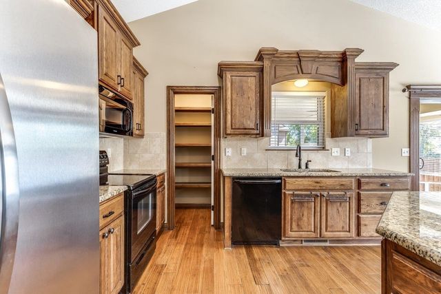 8722 E BLADE CT, Wichita, KS 67226