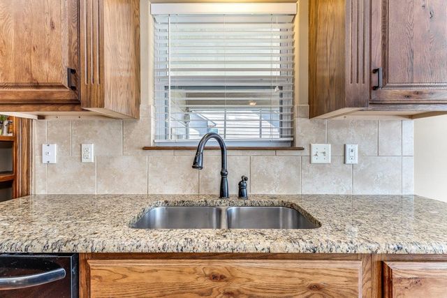 8722 E BLADE CT, Wichita, KS 67226