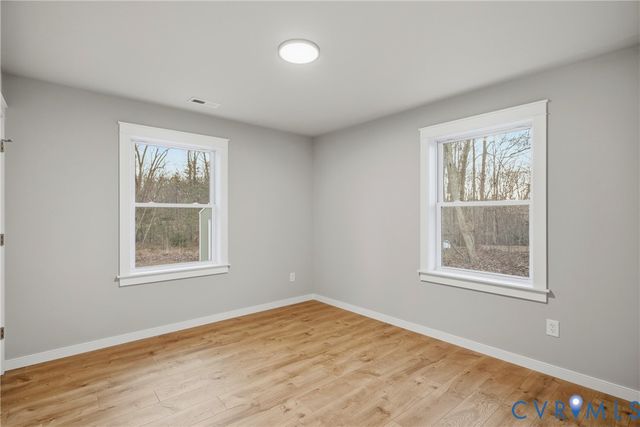 23 Greenwood Dr, Louisa, VA 23093