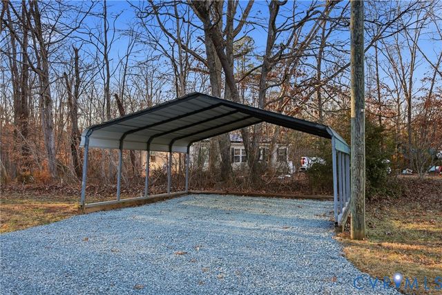 23 Greenwood Dr, Louisa, VA 23093