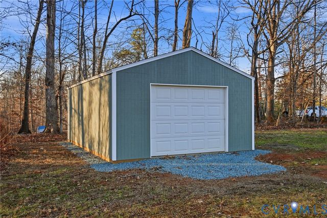 23 Greenwood Dr, Louisa, VA 23093