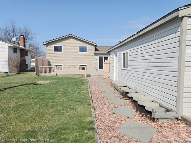 3210 Cero Drive, Sterling Heights, MI 48310