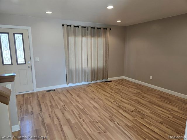 3210 Cero Drive, Sterling Heights, MI 48310