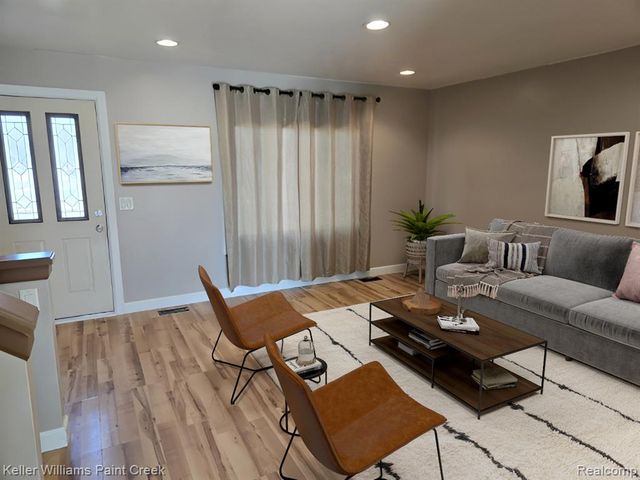 3210 Cero Drive, Sterling Heights, MI 48310