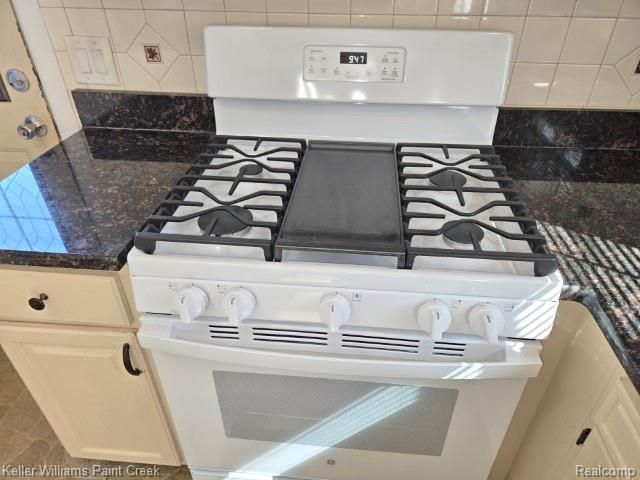 3210 Cero Drive, Sterling Heights, MI 48310