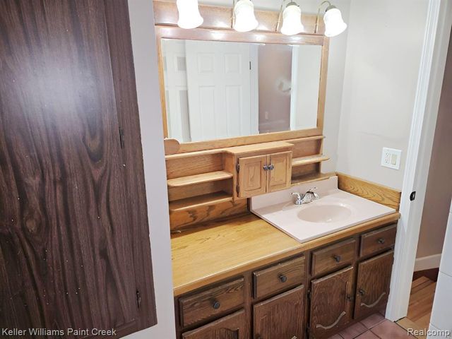 3210 Cero Drive, Sterling Heights, MI 48310