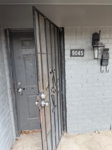 9045 Jutland Road, Houston, TX 77033