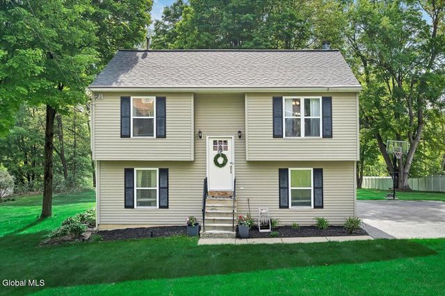 160 Maple Avenue, Glenville, NY 12302
