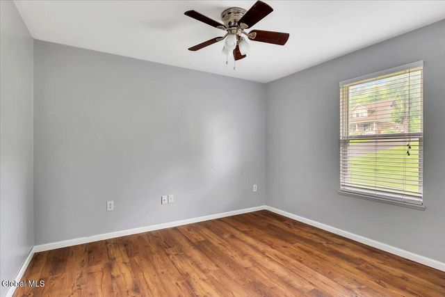 160 Maple Avenue, Glenville, NY 12302