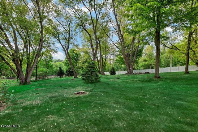 160 Maple Avenue, Glenville, NY 12302