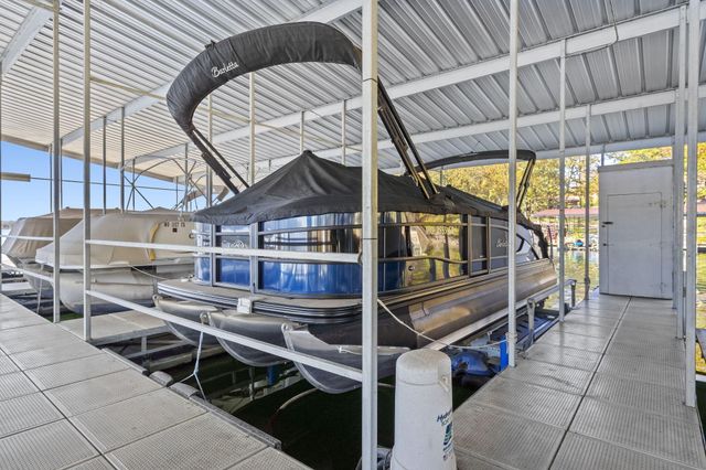 1754 Breezy Point Lane, Kimberling City, MO 65686