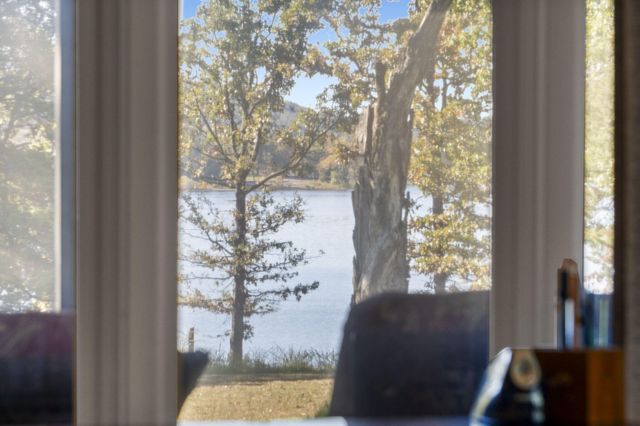 1754 Breezy Point Lane, Kimberling City, MO 65686