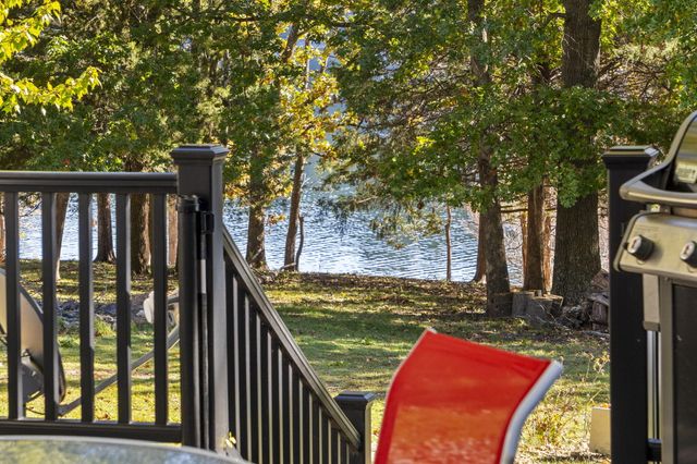 1754 Breezy Point Lane, Kimberling City, MO 65686