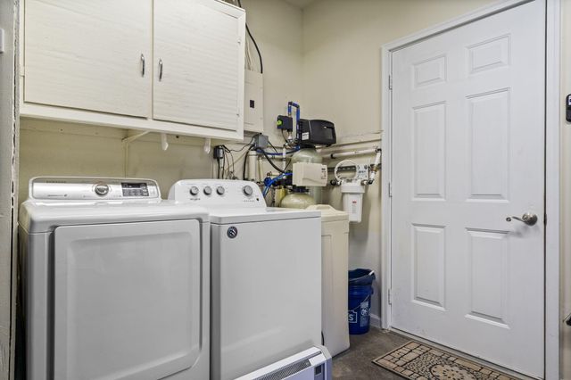 1754 Breezy Point Lane, Kimberling City, MO 65686