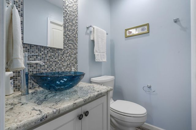 1754 Breezy Point Lane, Kimberling City, MO 65686