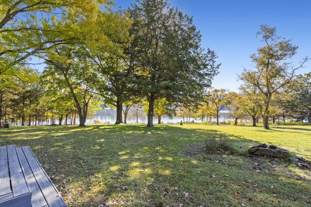 1754 Breezy Point Lane, Kimberling City, MO 65686