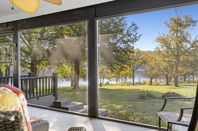 1754 Breezy Point Lane, Kimberling City, MO 65686