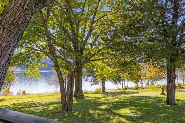 1754 Breezy Point Lane, Kimberling City, MO 65686