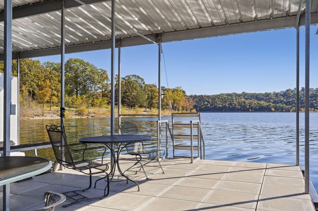 1754 Breezy Point Lane, Kimberling City, MO 65686