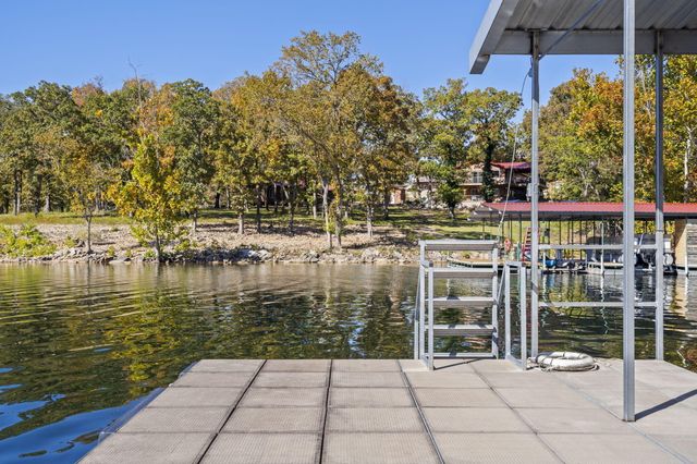 1754 Breezy Point Lane, Kimberling City, MO 65686