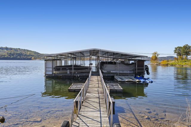 1754 Breezy Point Lane, Kimberling City, MO 65686