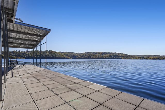 1754 Breezy Point Lane, Kimberling City, MO 65686