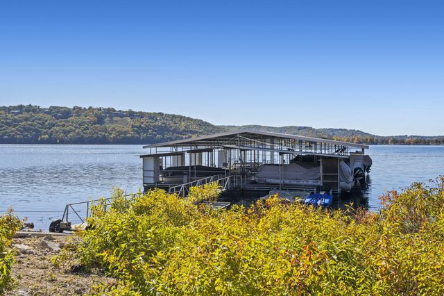 1754 Breezy Point Lane, Kimberling City, MO 65686