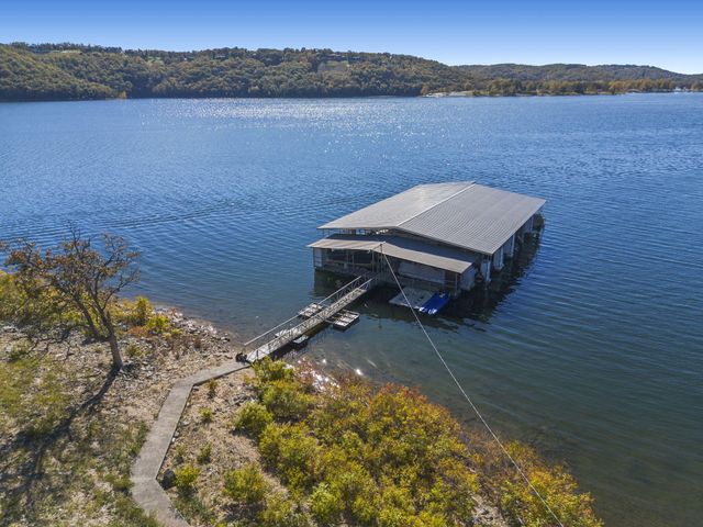 1754 Breezy Point Lane, Kimberling City, MO 65686