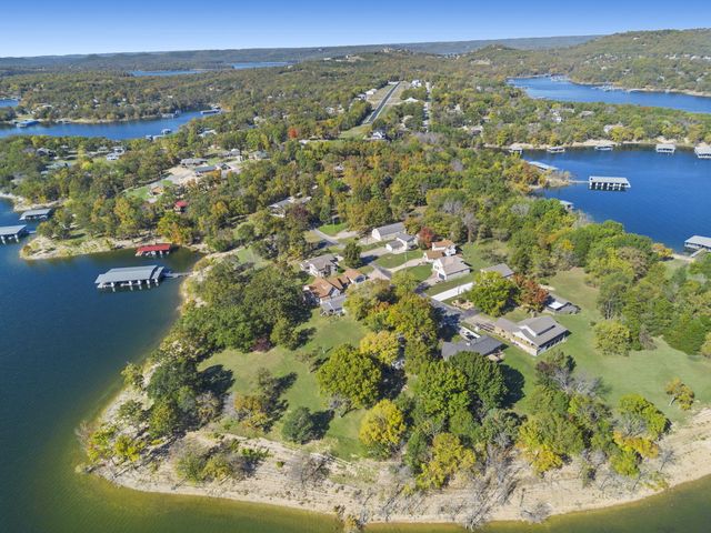 1754 Breezy Point Lane, Kimberling City, MO 65686