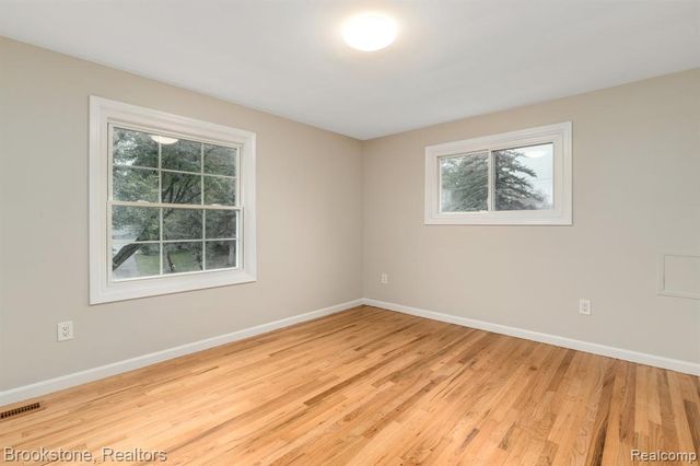 165 Woodedge Drive, Bloomfield Hills, MI 48304