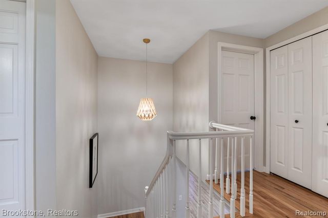 165 Woodedge Drive, Bloomfield Hills, MI 48304