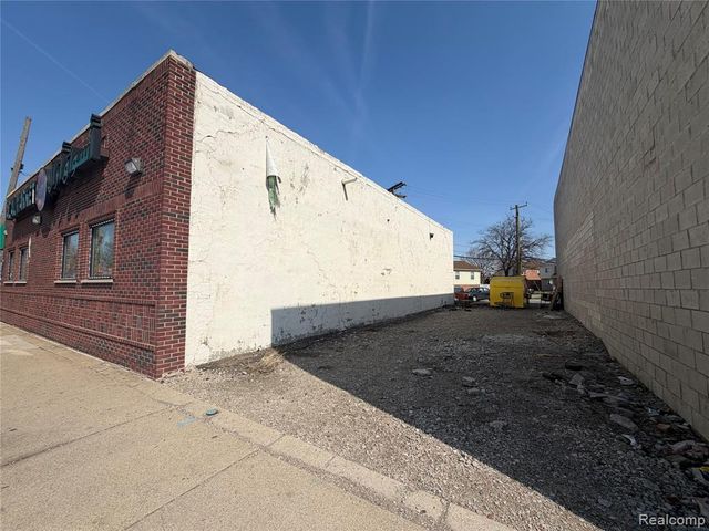 10135 Dix, Dearborn, MI 48120