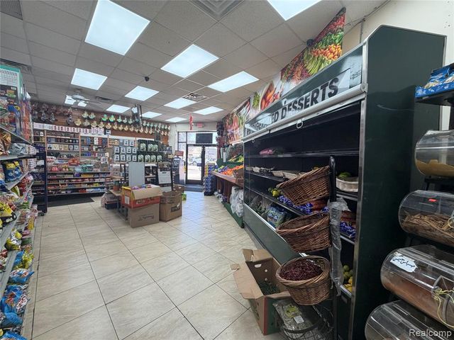 10135 Dix, Dearborn, MI 48120