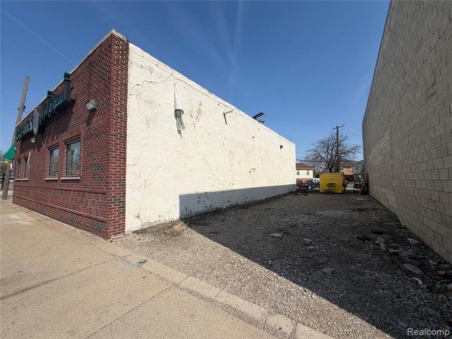 10135 Dix, Dearborn, MI 48120