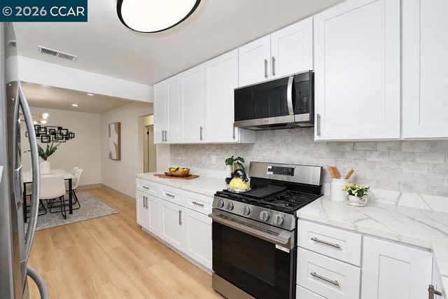 2261 Del Monte Dr, San Pablo, CA 94806