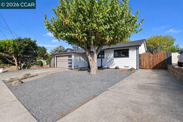 2261 Del Monte Dr, San Pablo, CA 94806