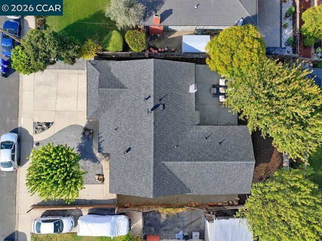 2261 Del Monte Dr, San Pablo, CA 94806