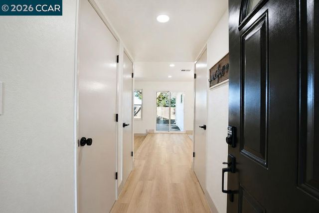2261 Del Monte Dr, San Pablo, CA 94806