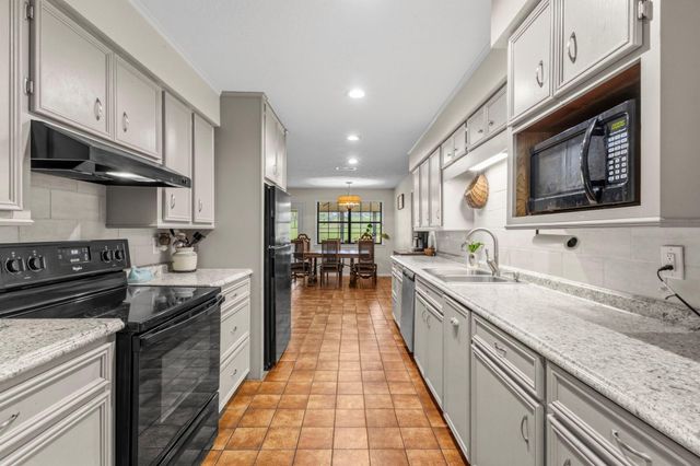 127 County Road 4276, Woodville, TX 75979