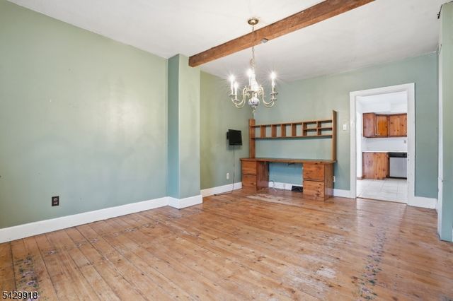 54 Front St, Belvidere Twp., NJ 07823