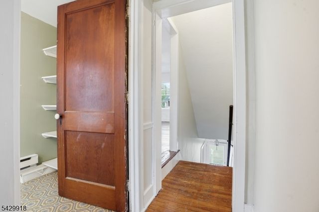 54 Front St, Belvidere Twp., NJ 07823