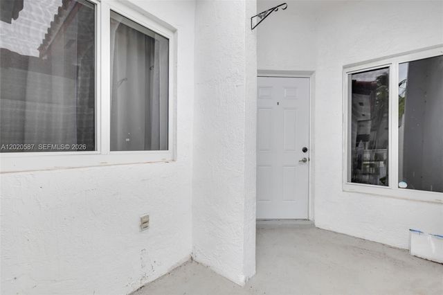 8423 SW 209th St, Cutler Bay, FL 33189