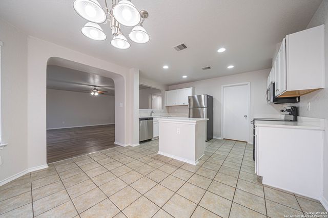 8803 Mesa, San Antonio, TX 78224