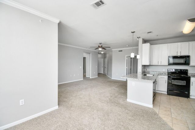 6777 Sommerall Street 0231, Houston, TX 77084