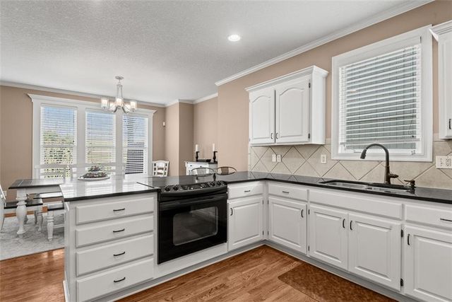 14770 S Glen Eyrie Street, Olathe, KS 66061