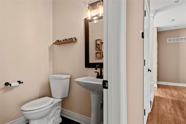 14770 S Glen Eyrie Street, Olathe, KS 66061